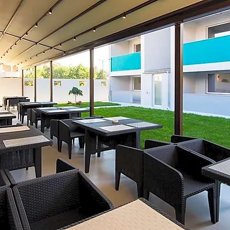 Turquoise Boutique Mamaia Nord Hotel 3*